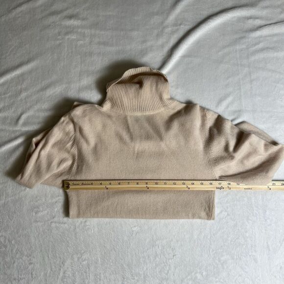 Alcott & Andrews Women's Cashmere Turtleneck Size M Cream Minimal Luxurious Soft - Picture 4 of 5